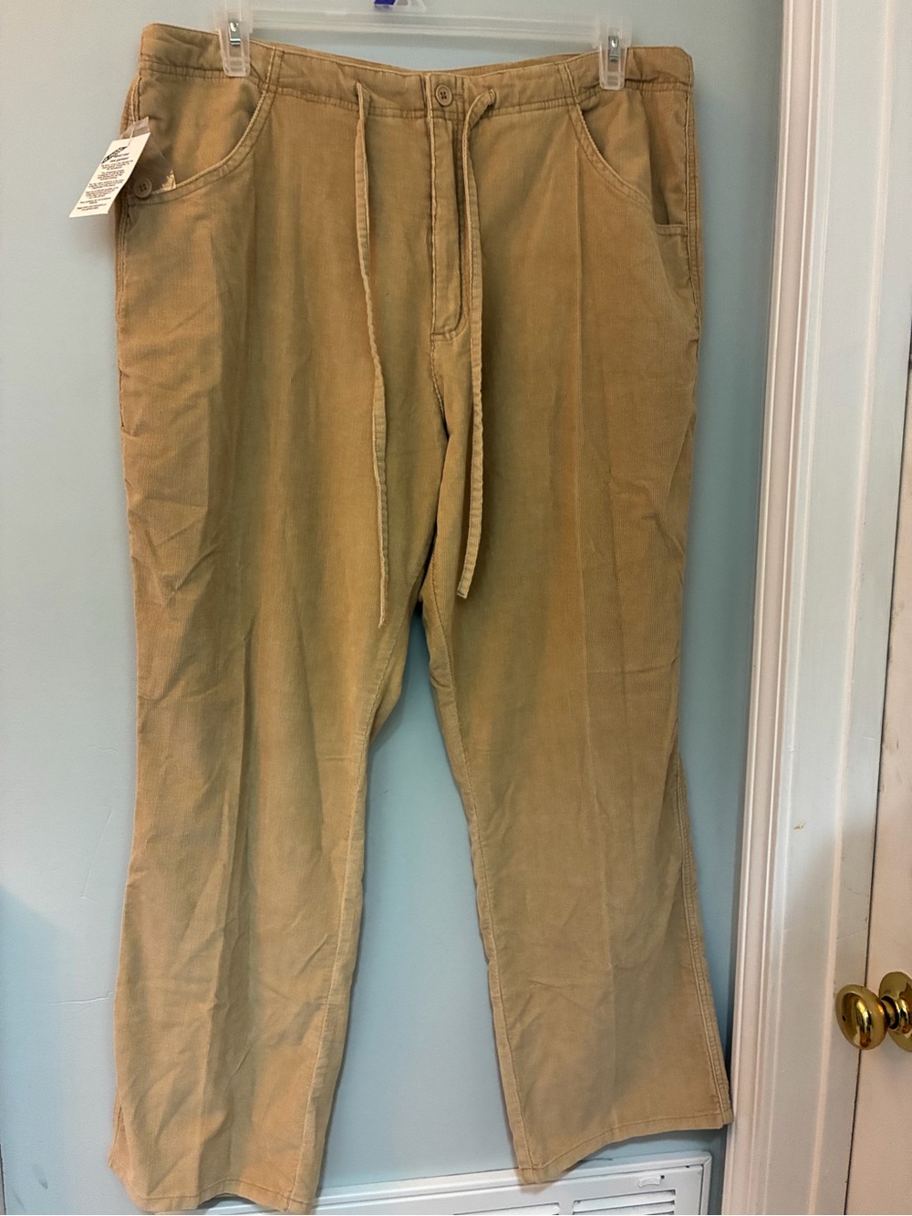 Women’s Corduroy Drawstring Pants in Tan